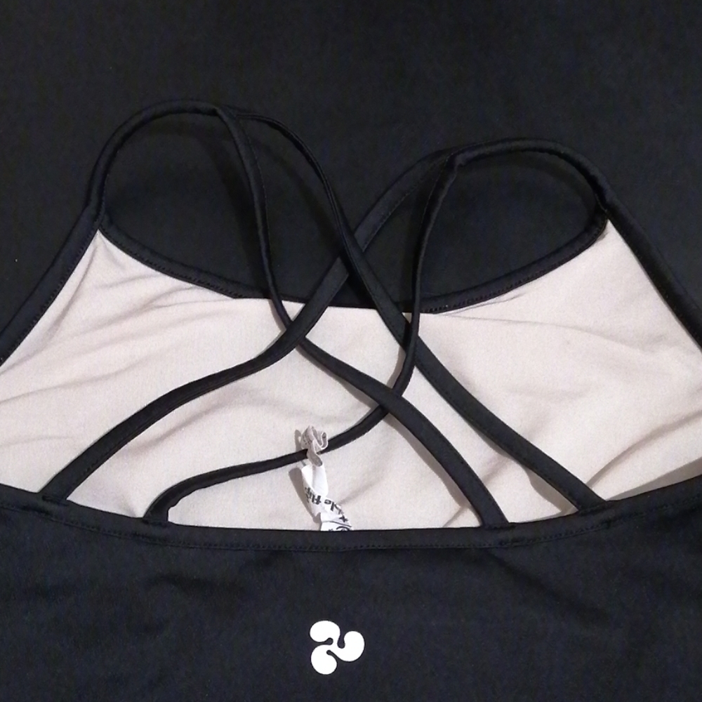 Tank tops - Picture 2 of 3
